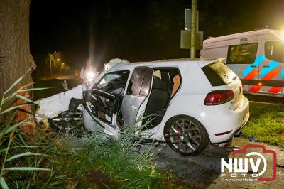 Zeer ernstig eenzijdig ongeval op Zuiderzeestraatweg N308 bij Elburg: 19-jarige automobilist uit Oldebroek overleden. - © NWVFoto.nl